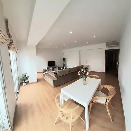 San Pedro - 2 Bedroom Apartment!